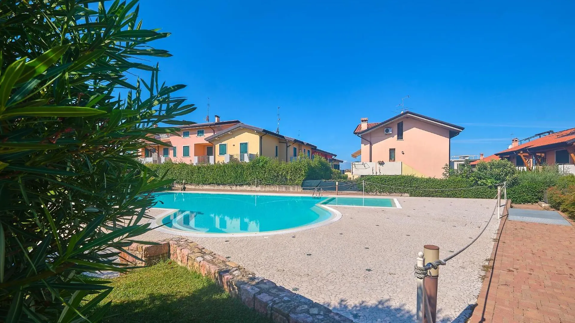 Apartmentsgarda - Corte Sant'Andrea Lazise Italie