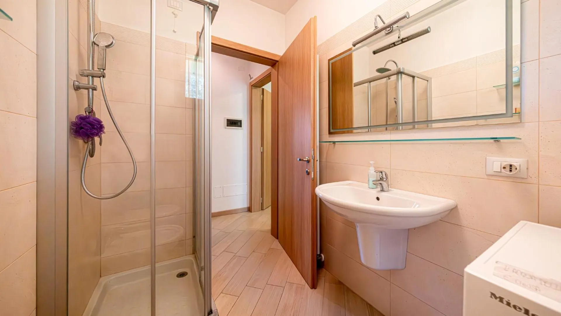 Apartmentsgarda - Corte Sant'Andrea Lazise Appartement