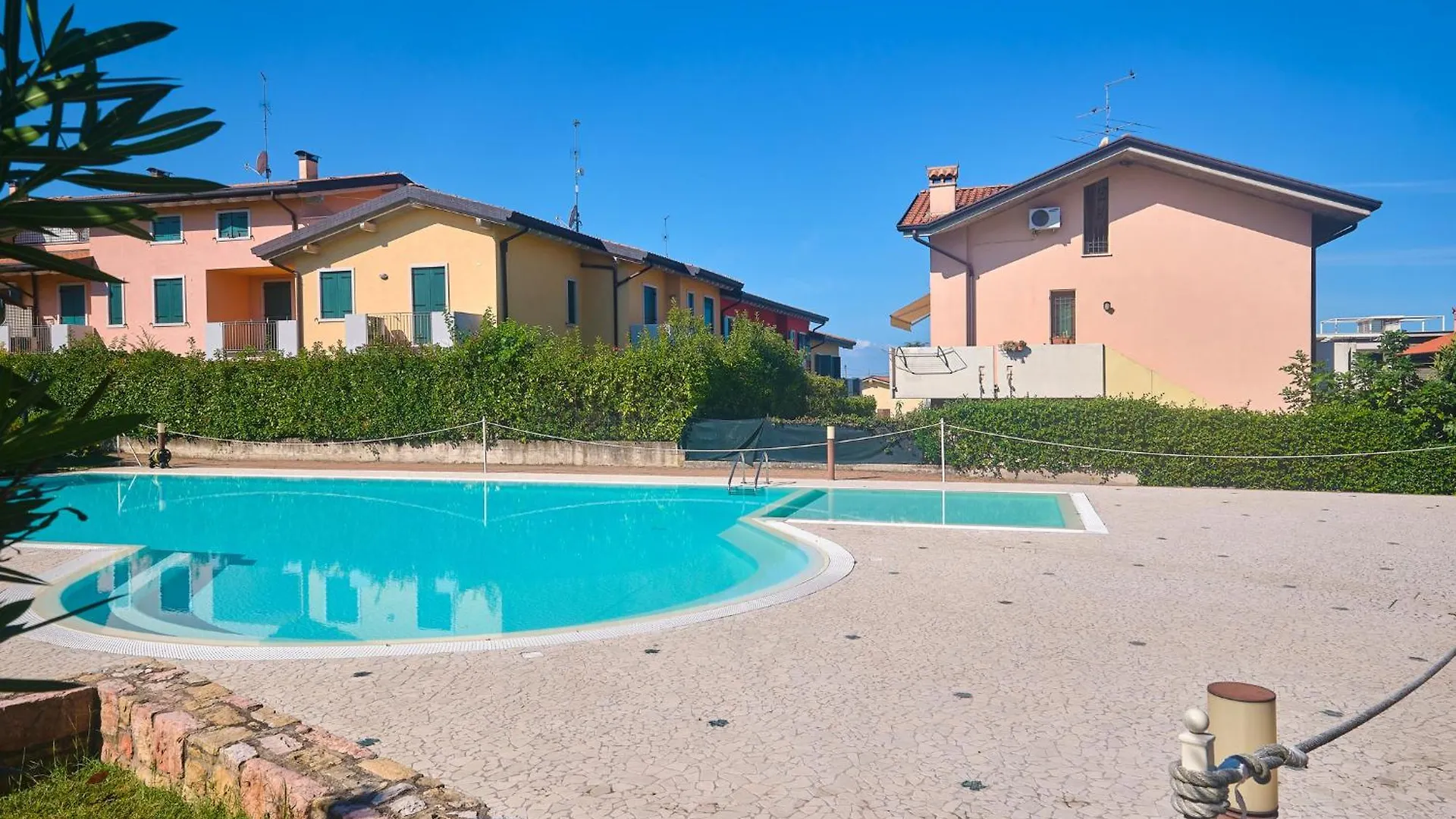 Apartmentsgarda - Corte Sant'Andrea Lazise 0*,