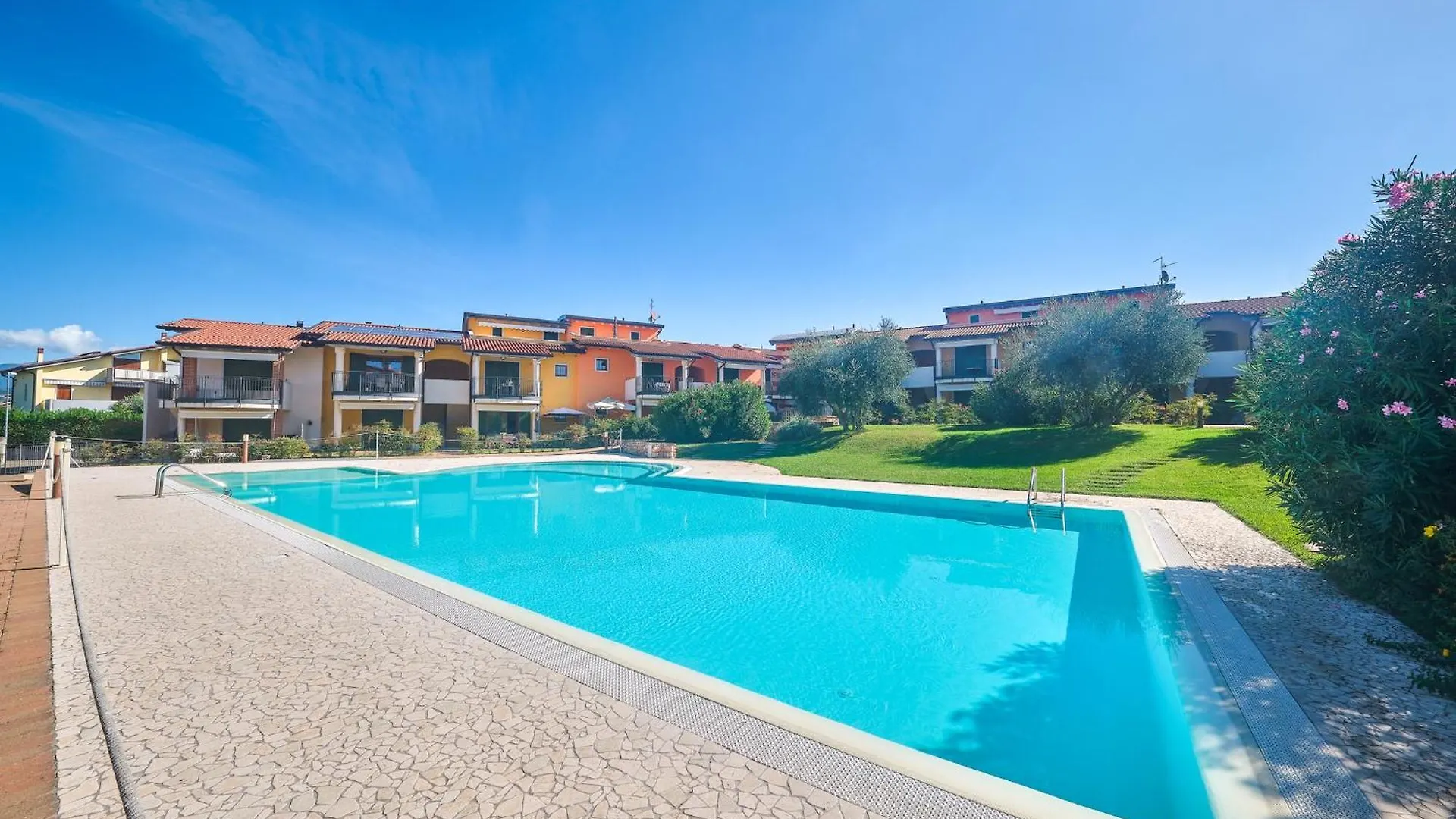 Apartmentsgarda - Corte Sant'Andrea Lazise Appartement