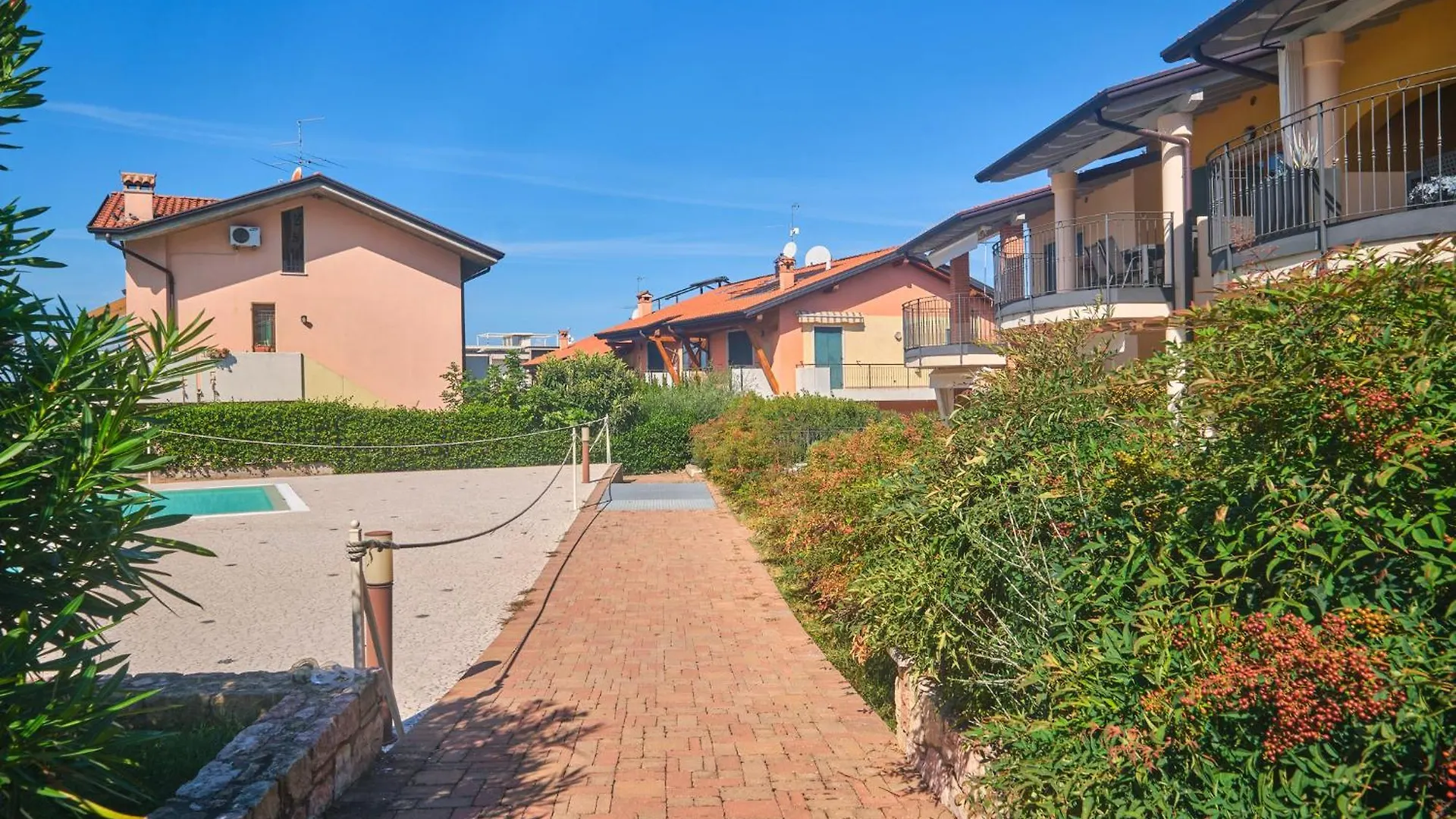 Apartmentsgarda - Corte Sant'Andrea Lazise 0*,  Italie